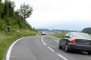 In dieser Kurve kam der Motorradfahrer von der Strasse ab. (Bild: Luzerner Polizei)