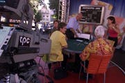 Impression einer früheren Aufzeichnung von «Donschtig-Jass», hier aus dem luzernischen Hitzkirch. (Archivbild Dorotheat Müller/Neue LZ)
