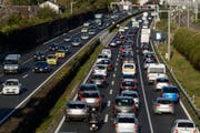Der Regierungsrat von Zug hat sich positiv zum Konzeptbericht Mobility Pricing des Bundesrates geäussert. (Bild: Keystone/Laurent Gillieron)