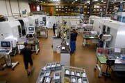 Produktion der Komax in Dierikon. (Archivbild Neue LZ)