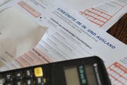 Auch 2012 variierte die Steuerlast je nach Wohnort erheblich. (Bild: Archiv / Neue LZ)