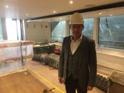 Stefan Schulthess, Direktor der Schifffahrtsgesellschaft Vierwaldstättersee (SGV) bei der Schiffsbesichtigung. (Bild: Marc Benedetti)