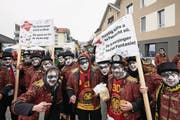Auch die Schuepfer Guuger beteiligten sich an einer Kundgebung gegen die kantonalen Sparpläne. (Bild: Jakob Ineichen (Schüpfheim, 11. Februar 2018))