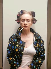 ... und was andernfalls auch: zwei Bilder aus der Serie «Einst war sie Miss Rimini» von Manon alias Rosmarie Küng, Zürich. (Bild: PD)