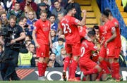 Steht ein Spiel der englischen Premier League im Fokus der Kamera, kostet das viel Geld. Im Bild bejubeln Spieler des FC Liverpool ein Tor. (Bild: EPA/Will Oliver)