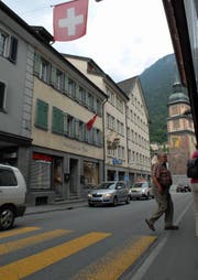 Im Zentrum von Altdorf soll es mehr Fussgängerzonen geben. Die Schmiedgasse (Bild) soll autofrei werden. (Archivbild Neue UZ)
