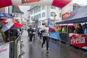 Vor einem Jahr war der Gersauer Silvesterlauf geprägt von Dauerregen. (Bild Erhard Gick)