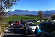 Am Sonnenberg entstand ein kleines Verkehrschaos. (Bild: Leserbild / Jean-Philippe Cremona)