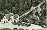 Schon damals eine Attraktion: die 1933 in Betrieb genommene Drahtseilbahn vom Schlattli auf den Stoos. (Bild: Privatarchiv)