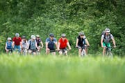 Rund um den Flugplatz Alpnach waren rund 4000 Personen am Zentralschweizer Velotag unterwegs. (Bilder Pius Amrein)