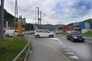 Seit 2007 ist die Entschärfung der gefährlichen Kreuzung in Dallenwil ein Thema. Der geplante Bau eines Kreisels ist vorderhand blockiert. (Bild: Corinne Glanzmann / Neue NZ)