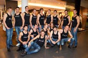 Die Mister-Schweiz-Kandidaten sind zu Besuch im Emmencenter. (Bild pd)