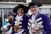 Das Zunftmeisterpaar Hermann und Monika Wipfli war in der Kutsche unterwegs. (Bild Christoph Näpflin)