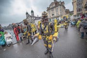 Peramicus auf dem Weg über die Reussbrücke zum Weinmarkt. (Bild: Pius Amrein (Luzern, 8. Februar 2018))