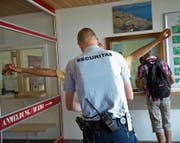 Bei der Ankunft in der Schweiz müssen Asylsuchende ihre Vermögensverhältnisse deklarieren. (Bild: Ralph Ribi (Altstätten, 4. Juli 2012))