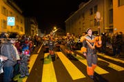Die Guggenmusik Menzikus aus Menzingen. (Bild Roger Zbinden)
