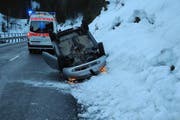 Die Unfallstelle in Alpthal. (Bild: Kantonspolizei Schwyz)
