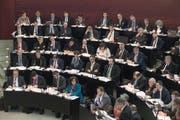 Die Kaderlöhne und Verwaltungsratshonorare von staatsnahen Betrieben waren Thema im Kantonsrat. (Symbolbild LZ)