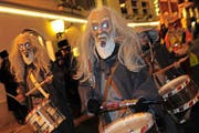 So mystisch sah es an der Fasnacht 2014 in Altdorf aus. (Archivbild Urs Hanhart)