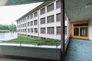 Im Bild ist das Schulhaus Staffeln in Littau/Reussbühl. (Bild: LZ)