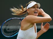 In Stuttgart kehrt sie auf die grosse Bühne zurück: die ehemalige Weltnummer 1 Maria Scharapowa. (Bild: Pavel Golovkin/AP (London, 3. Juli 2015))