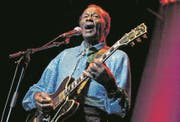 Bis ins hohe Alter blieb Chuck Berry der Bühne treu, hier 2005 in Zürich. (Bild: Keystone)