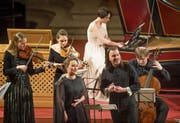 Fulminante Emotionalität: Sopranistin Julia Lezhneva und Countertenor Dmitry Sinkovsky in der Hofkirche. (Bild: Priska Ketterer/LF (17. März 2018))