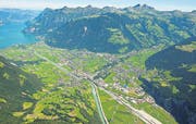 Eine neue Strasse soll das Siedlungsgebiet im Urner Talboden vom Verkehr entlasten. (Bild: PD)