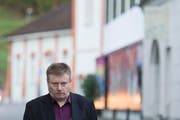 Ignaz Walker im Jahr 2015 auf dem Weg zur Gerichtsverhandlung in Altdorf. (Bild: Keystone/Urs Flüeler)