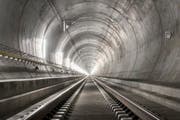 Noch ist der Gotthard-Basistunnel leer. Bald wird er mit einer grossen Feier eröffnet werden. (Bild: Keystone / Christian Beutler)