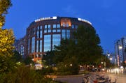Auf einem Konto der Berliner Volksbank, hier der alte Hauptsitz in Berlin Tiergarten, soll sich ein Teil der Gelder befinden. (Bild: Getty)