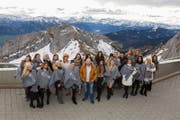 Fotoshooting auf dem Pilatus mit den schönsten Albanerinnen. (Bild: PPR / Armin Graessl)