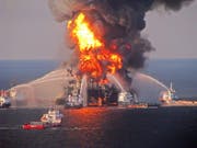 Auf der Ölplattform Deepwater Horizon war nach einer Explosion Feuer ausgebrochen (Archiv) (Bild: Keystone/US Coast Guard)