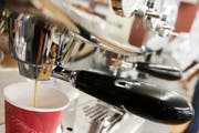 Mit Kaffeegetränken kann man viel Geld verdienen. (Symbolbild) (Bild: Stefan Kaiser / LZ (24.5.2014))