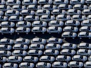 Porsche ist wegen VW nicht schnell genug unterwegs. Das Halbjahresergebnis der Holding liegt unter Vorjahr. (Symbolbild) (Bild: KEYSTONE/EPA DPA ZENTRALBILD/JAN WOITAS)