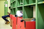 Wie viele Flüchtlinge dürfen in die Schweiz einreisen? Hier im Bild eine Asylunterkunft in Meggen. (Bild Philipp Schmidli)