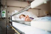 Spitäler wollen ihren Patienten Zimmer anbieten, die auf deren Versicherungsklasse abgestimmt sind. (Symbolbild: Getty)