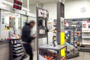 Soll geschlossen werden: Die Poststelle Schönbühl in Luzern. (Bild: Nadia Schärli (Luzern, 8. Februar 2017))