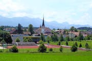 Sicht auf Ballwil mit Sportanlagen und der Pfarrkirche St. Margaretha. (BILD: PD/Thomas Grüter)