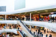 Blick in die Mall Of Switzerland. (Bild: Manuel Lopez (Keystone))
