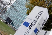 Das Logo der Luzerner vor dem Hauptgebäude in der Stadt Luzern. (Bild: Keystone)