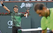 Federer jubelt, nachdem er Nadal in 68 Minuten deklassierte. (Bild: Imago (Indian Wells, 15. März 2017)