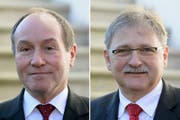 Treten im Frühling 2018 nicht mehr an: Die Obwaldner Regierungsräte Niklaus Bleiker (links) und Franz Enderli. (Bilder: Urs Flüeler / Keystone (Sarnen, 17. Dezember 2013))