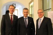Sie haben die Wiederwahl in den Regierungsrat geschafft: (von links) Reto Wyss, Guido Graf und Robert Küng. (Bild: Ramona Geiger / luzernerzeitung.ch)
