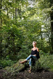 «Ich habe die Hoffnung, dass meine Krankheit irgendwann anerkannt wird und ich wieder mehr Raum erhalte»: die elektrosensible Bernerin Graziella Maiano. (Bild Beat Mathys)