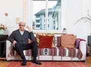Will wieder mehr im Haushalt machen: Louis Schelbert in seinem Wohnzimmer. (Bild: Eveline Beerkircher (Luzern, 22. Februar 2018))