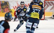 7. Minute: Ambris Cory Emmerton freut sich über sein Tor zum 1:0. (Bild: Alessandro Crinari/Keystone (Ambri, 27. März 2018))