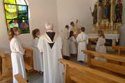 Der restaurierte Altar mit der heiligen Familie und dem Heiligen Wendelin erstrahlt in neuem Glanz. (Bild: PD)