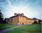 Das alte Gebäude der psychiatrischen Klinik St. Urban. 2004 wurde es abgerissen. (Bild: PD)