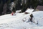 Die abgestürzte Kletterin wurde von der Rega ins Spital transportiert. (Bild: Leserbild Bote der Urschweiz)